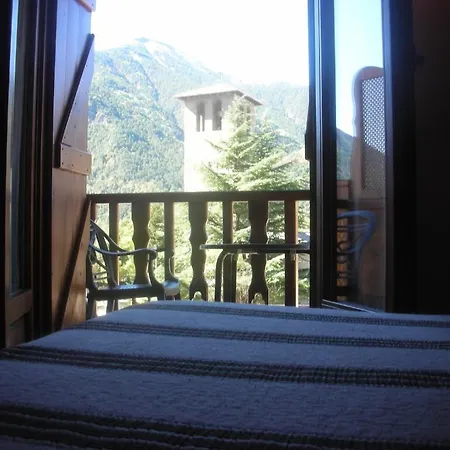 卡萨加兰酒店 Sarvisé