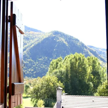 卡萨加兰酒店 3* Sarvisé